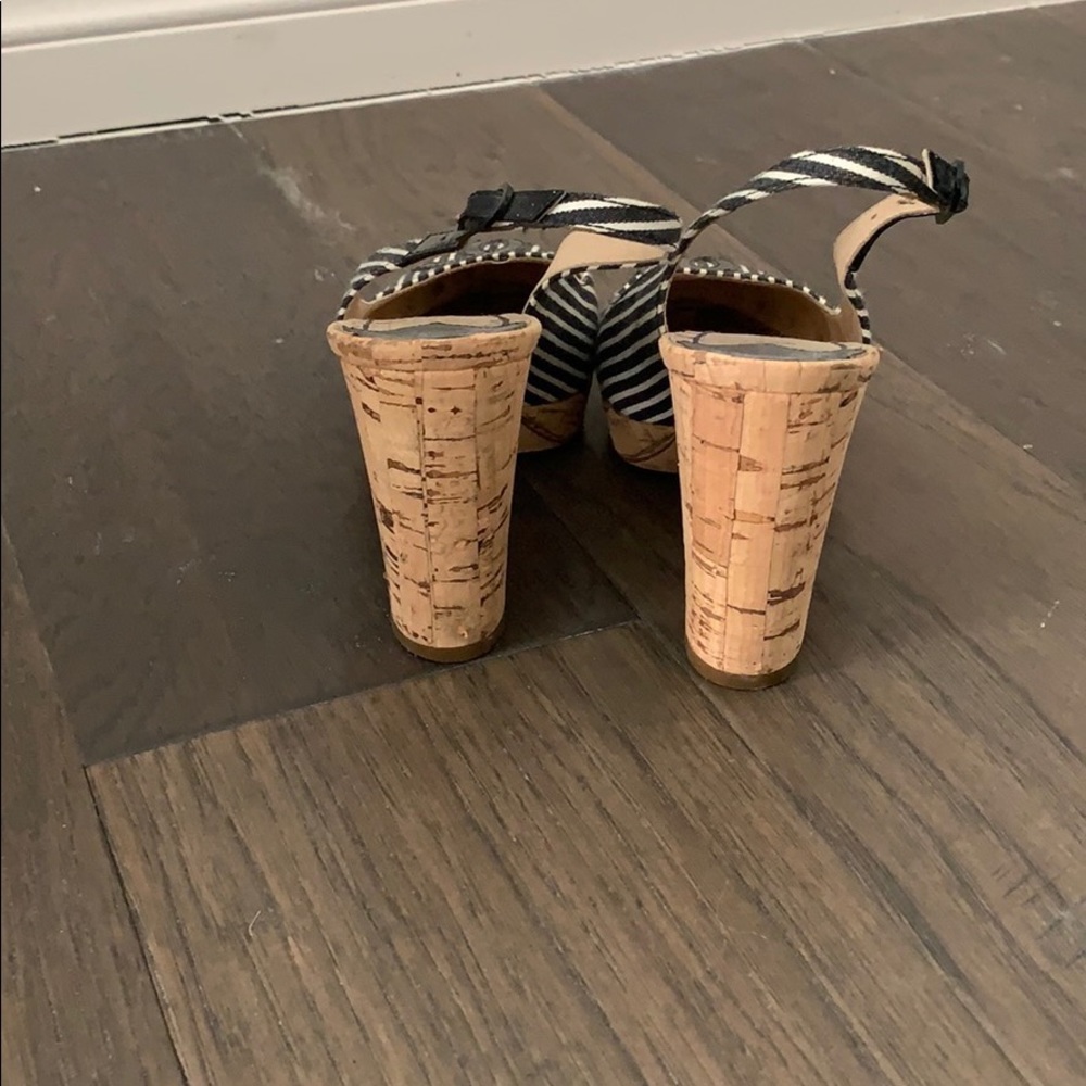 Chanel - Picture 4 of 6